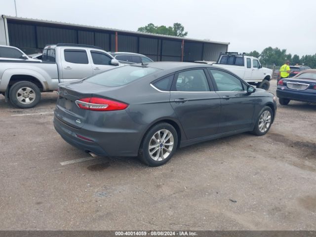 3FA6P0HD2KR229401 Ford FUSION SE