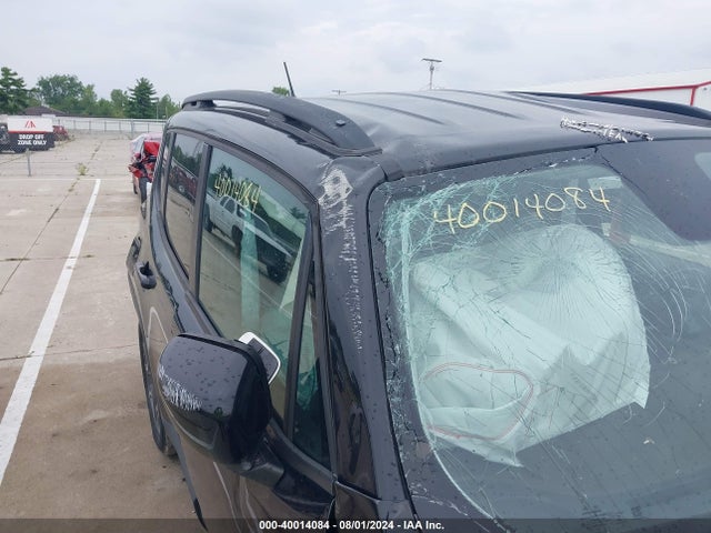 ZACCJBBTXGPE28353 Jeep Renegade Latitude