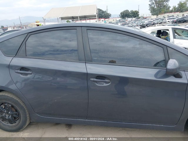 Toyota Prius Three 2015 JTDKN3DU1F1981466 Image 13