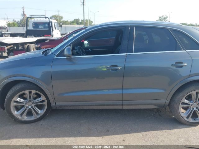 WA1JCCFS3HR012392 Audi Q3 2.0t Premium