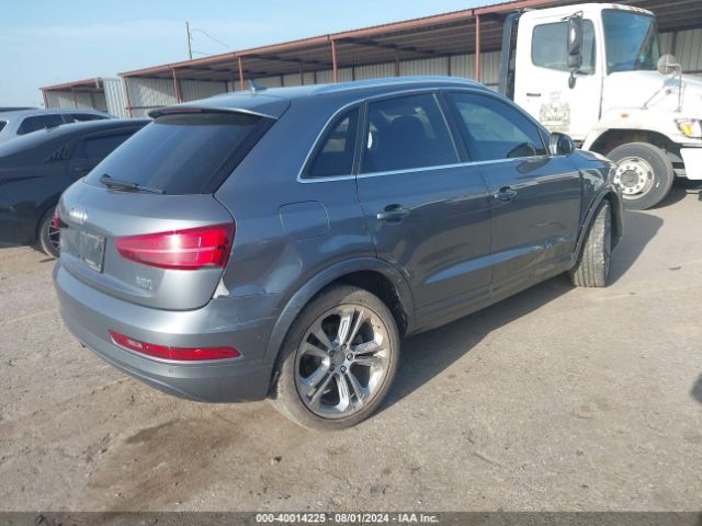 WA1JCCFS3HR012392 Audi Q3 2.0t Premium