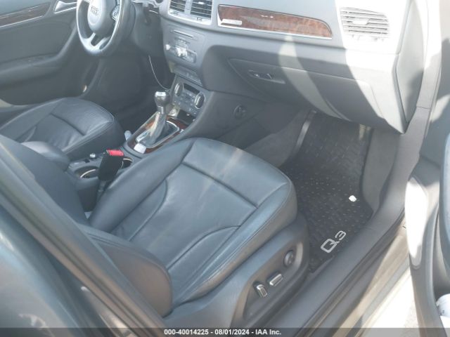WA1JCCFS3HR012392 Audi Q3 2.0t Premium