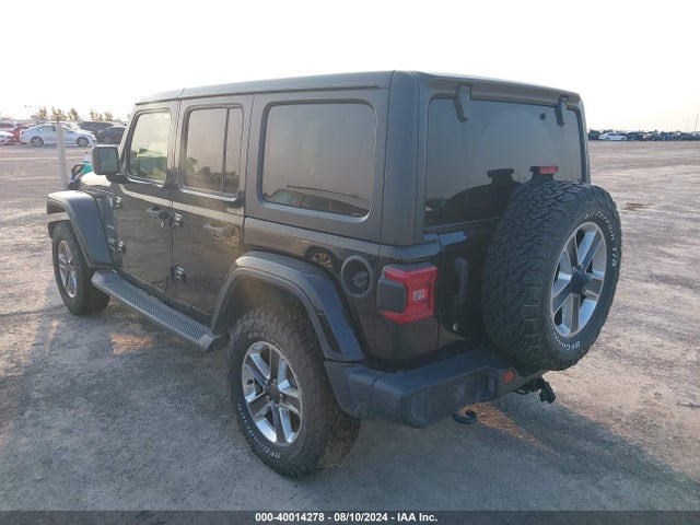 1C4HJXEG3JW101028 Jeep Wrangler Unlimited Sahara 4x4