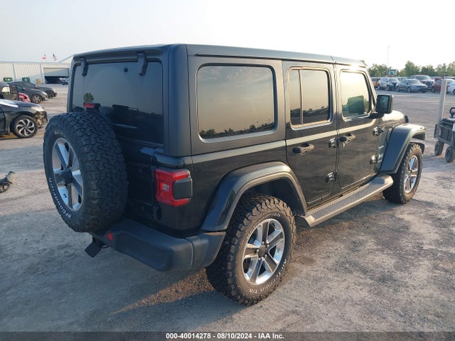 1C4HJXEG3JW101028 Jeep Wrangler Unlimited Sahara 4x4