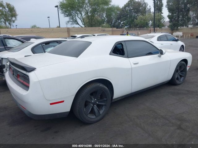 2C3CDZAGXFH706709 Dodge Challenger Sxt