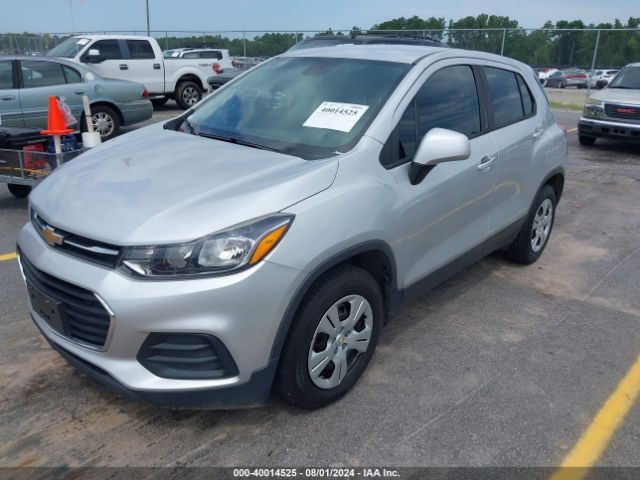 3GNCJKSB7JL281665 Chevrolet TRAX LS