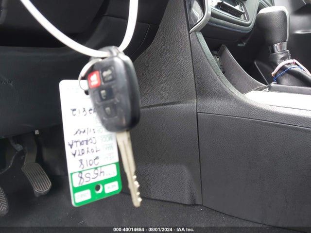 Toyota COROLLA SE 2018 5YFBURHE9JP742812 Image 11