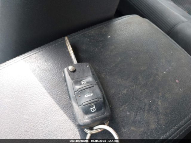 1VWAT7A38GC039132 Volkswagen Passat 1.8t S