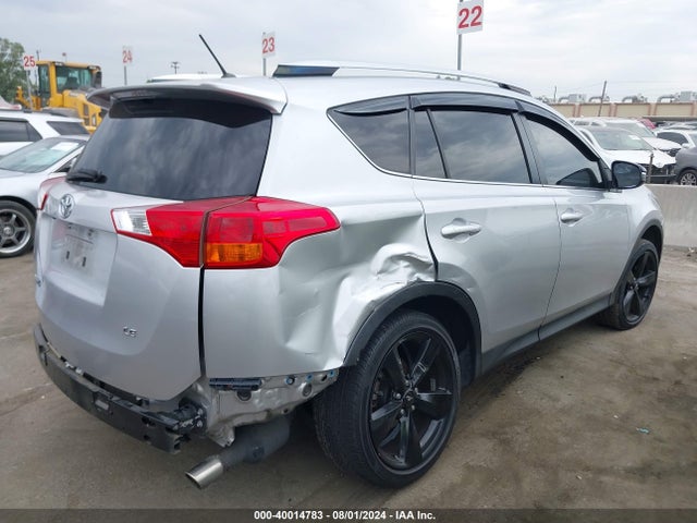 Toyota RAV4 LE 2015 JTMZFREV4FD049086 Image 4