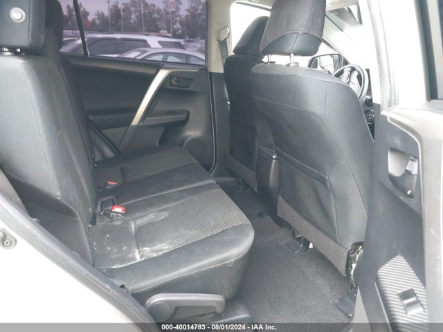 Toyota RAV4 LE 2015 JTMZFREV4FD049086 Image 8