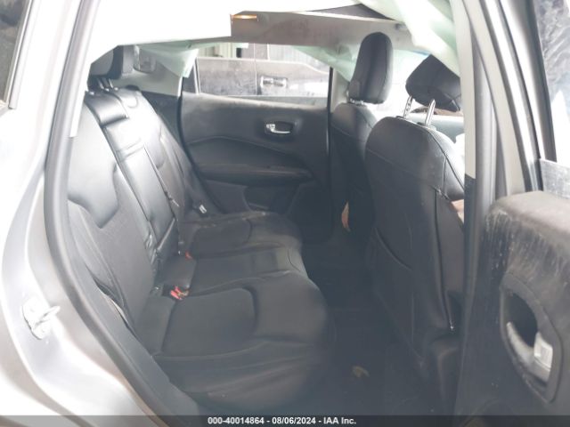 3C4NJDBB2JT135879 Jeep Compass Latitude 4x4