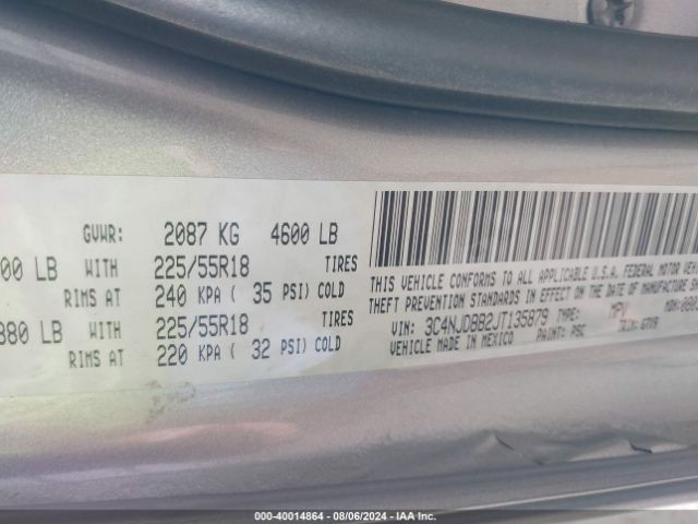 3C4NJDBB2JT135879 Jeep Compass Latitude 4x4