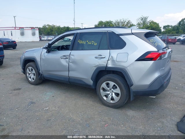 Toyota RAV4 LE 2020 2T3K1RFV3LW097658 Image 3