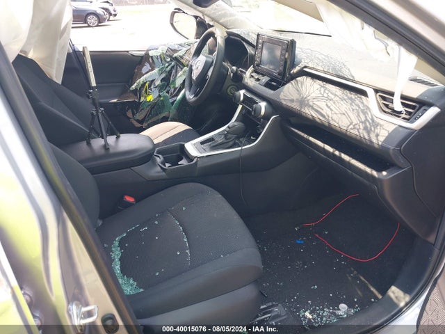 Toyota RAV4 LE 2020 2T3K1RFV3LW097658 Image 5