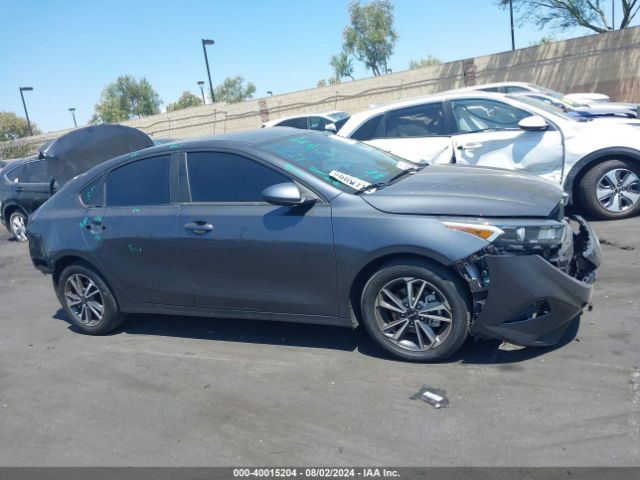 3KPF24AD1NE496468 KIA Forte Lxs