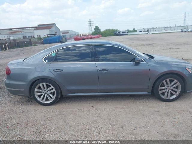 1VWBA7A31JC044190 Volkswagen Passat 2.0t Se