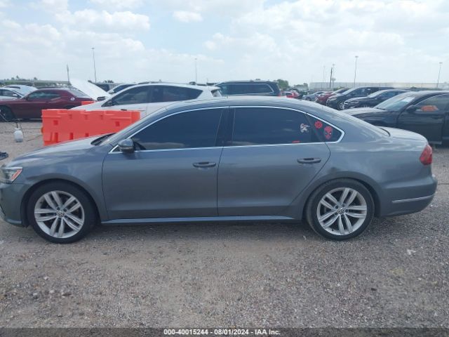 1VWBA7A31JC044190 Volkswagen Passat 2.0t Se