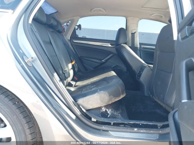 1VWBA7A31JC044190 Volkswagen Passat 2.0t Se