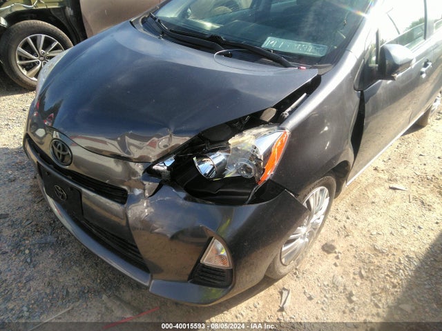 Toyota Prius C Two 2014 JTDKDTB31E1575392 Image 6