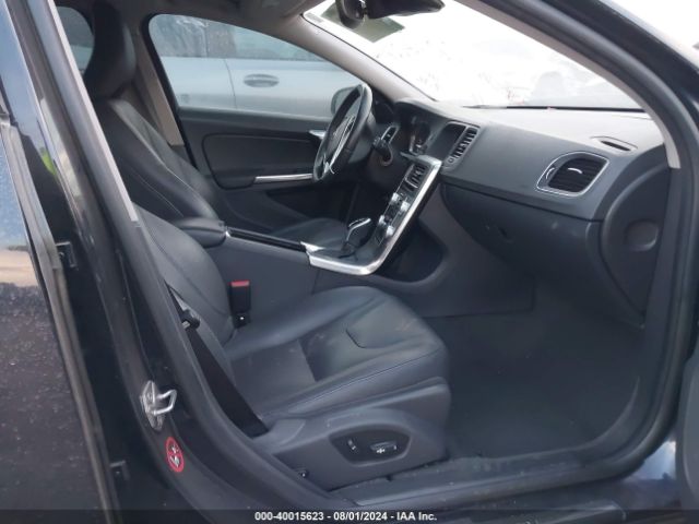 YV140MEK8H1367358 Volvo V60 T5 Premier