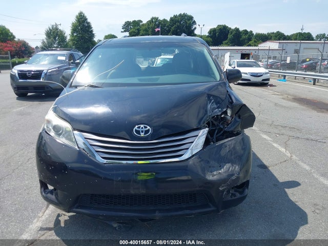 Toyota Sienna Xle 8 Passenger 2017 5TDYZ3DC2HS805893 Image 12