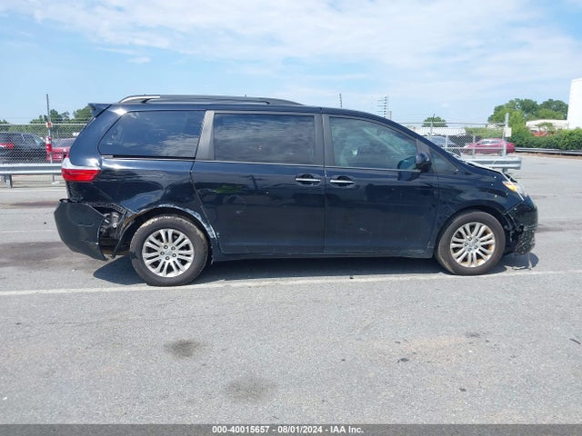 Toyota Sienna Xle 8 Passenger 2017 5TDYZ3DC2HS805893 Image 13