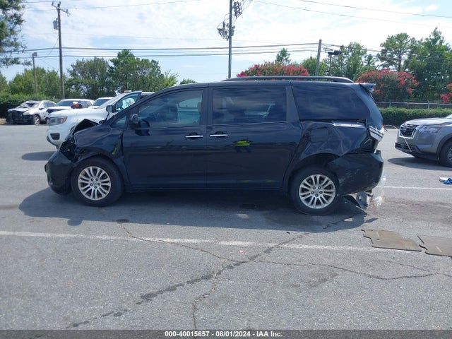 Toyota Sienna Xle 8 Passenger 2017 5TDYZ3DC2HS805893 Image 14