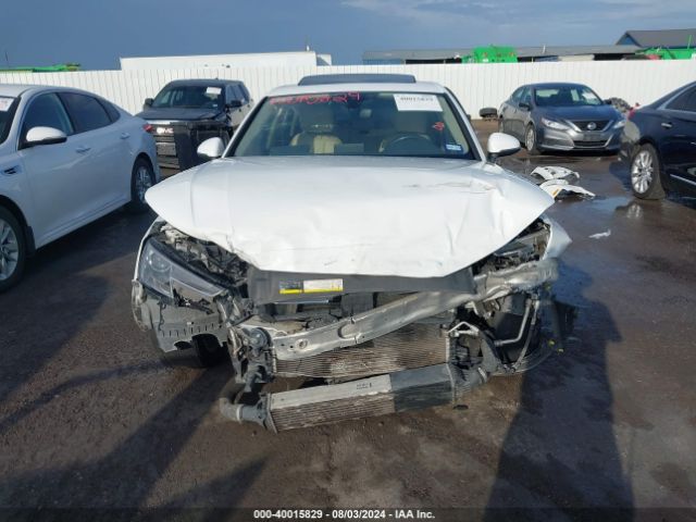 WAUGNAF43HN057868 Audi A4 2.0t Premium