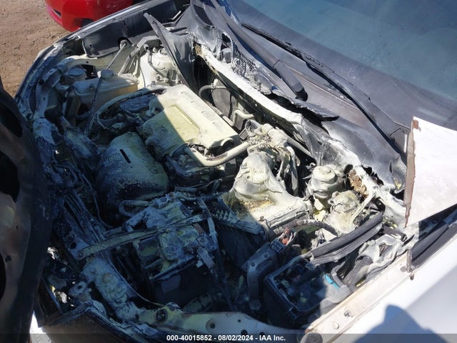 Toyota RAV4 LE 2015 JTMZFREV3FJ025427 Image 10
