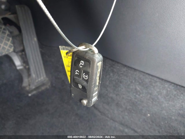 1VWGT7A37HC021488 Volkswagen Passat 1.8t Se