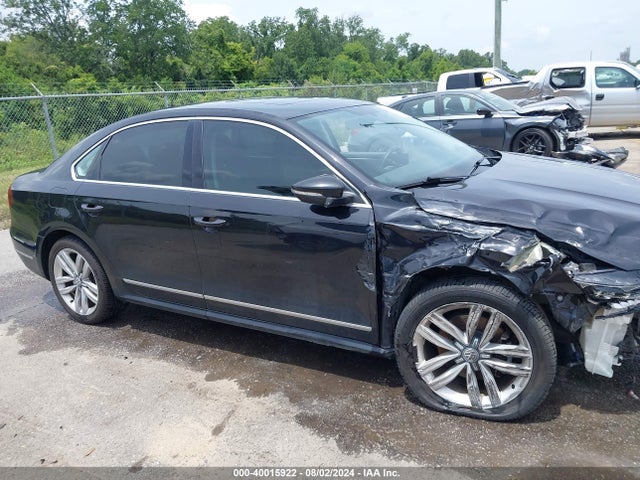 1VWGT7A37HC021488 Volkswagen Passat 1.8t Se