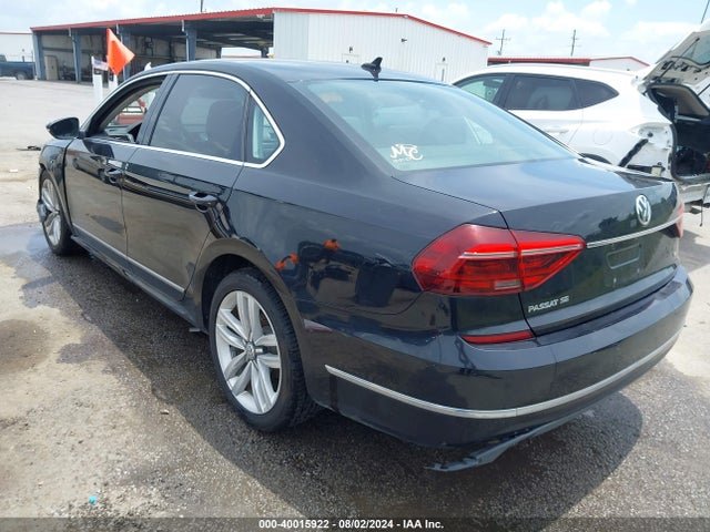1VWGT7A37HC021488 Volkswagen Passat 1.8t Se