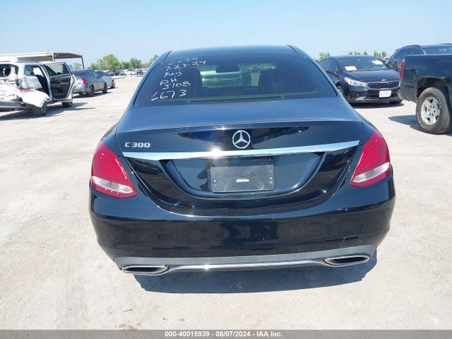 55SWF4JB8HU186673 Mercedes-Benz C 300 Luxury/sport