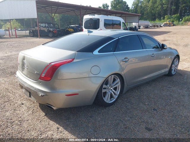 2014 JAGUAR XJ SAJWA2GZXE8V63090 Photo 3