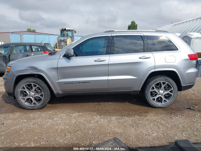 1C4RJFBG7JC211164 Jeep Grand Cherokee Sterling Edition 4x4