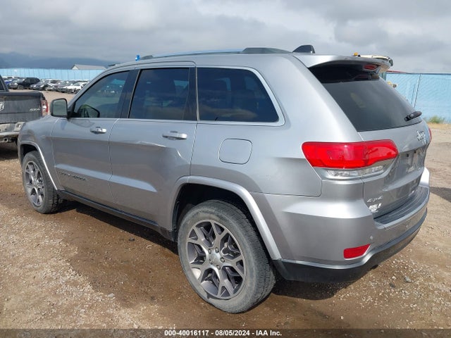 1C4RJFBG7JC211164 Jeep Grand Cherokee Sterling Edition 4x4