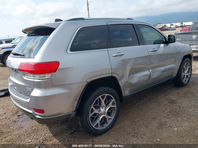 1C4RJFBG7JC211164 Jeep Grand Cherokee Sterling Edition 4x4