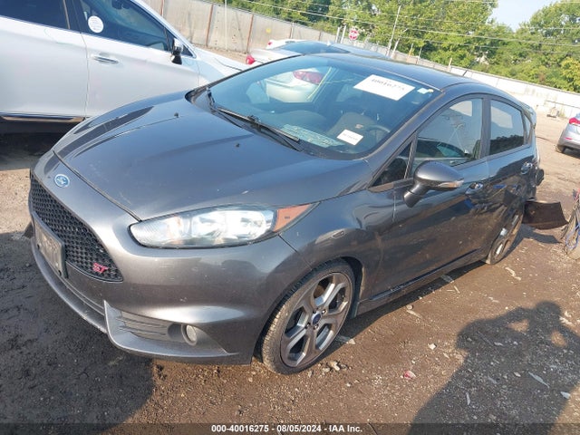 Ford FIESTA ST 2016 3FADP4GX7GM123363 Image 2