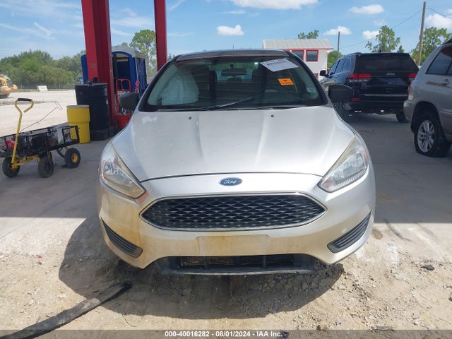 Ford FOCUS S 2018 1FADP3E23JL284898 Image 12
