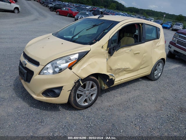 Chevrolet Spark 1lt Cvt 2015 KL8CD6S97FC733601 Image 2