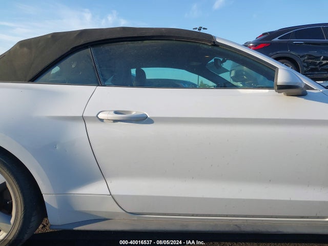 Ford Mustang V6 2017 1FATP8EM3H5210454 Image 13