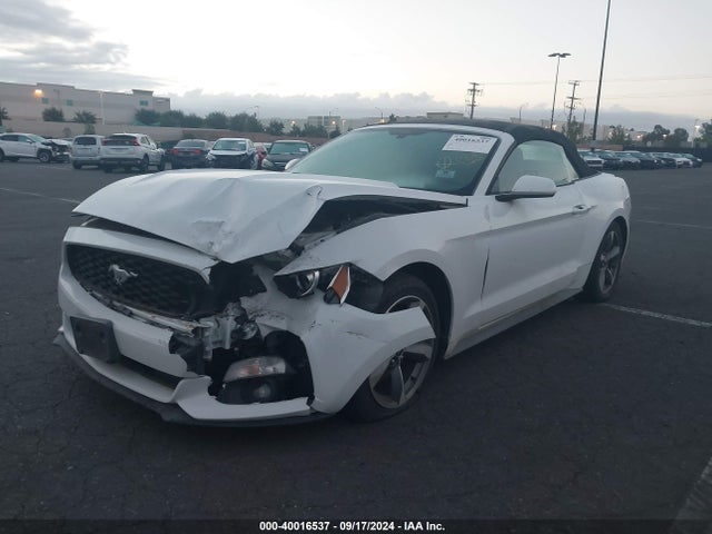 Ford Mustang V6 2017 1FATP8EM3H5210454 Image 2
