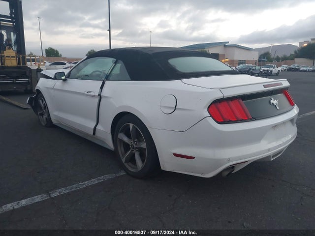 Ford Mustang V6 2017 1FATP8EM3H5210454 Image 3