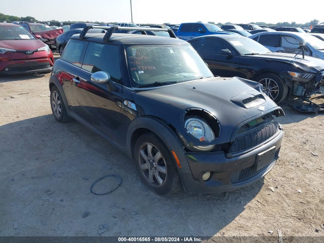 2008 MINI COOPER S WMWMF73568TT88357 Photo 0
