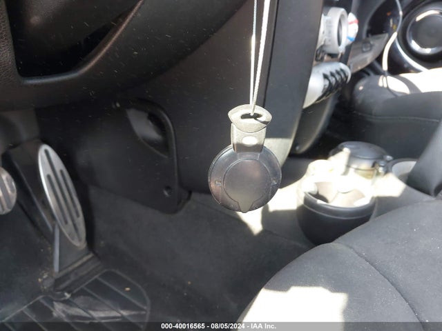 2008 MINI COOPER S WMWMF73568TT88357 Photo 10