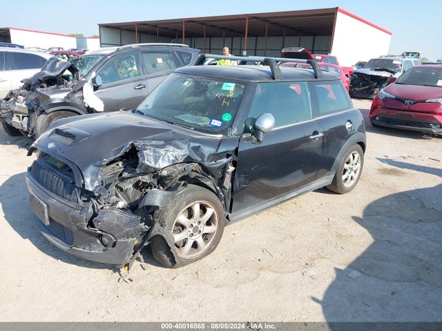 2008 MINI COOPER S WMWMF73568TT88357 Photo 1