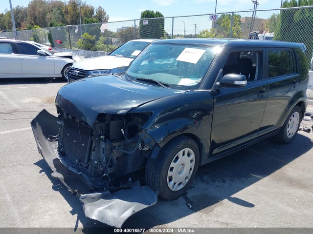 JTLZE4FE2FJ081304 Scion XB