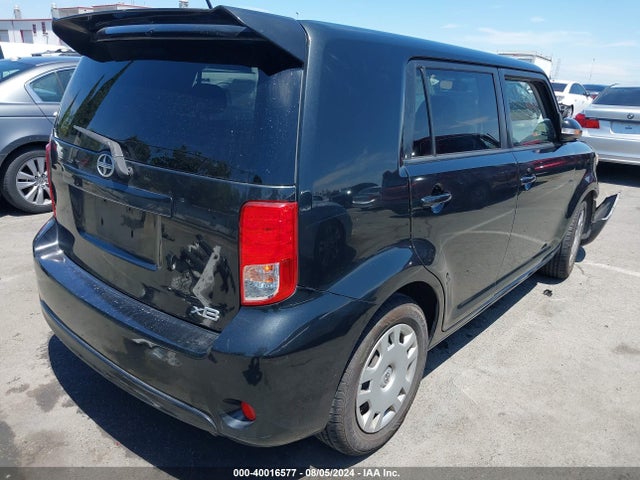 JTLZE4FE2FJ081304 Scion XB