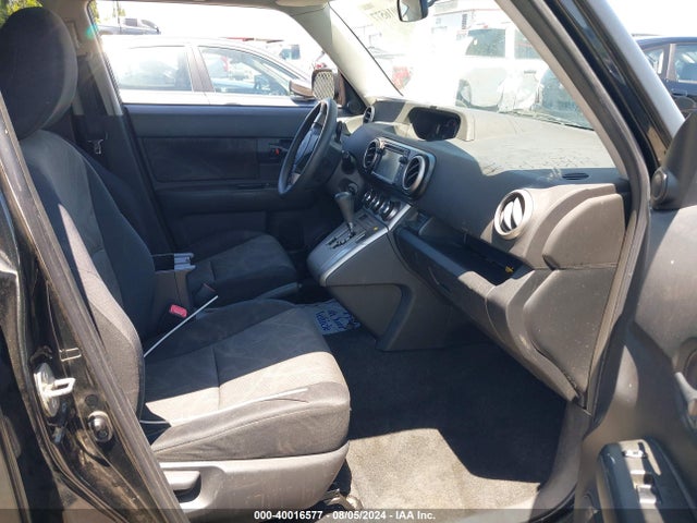 JTLZE4FE2FJ081304 Scion XB