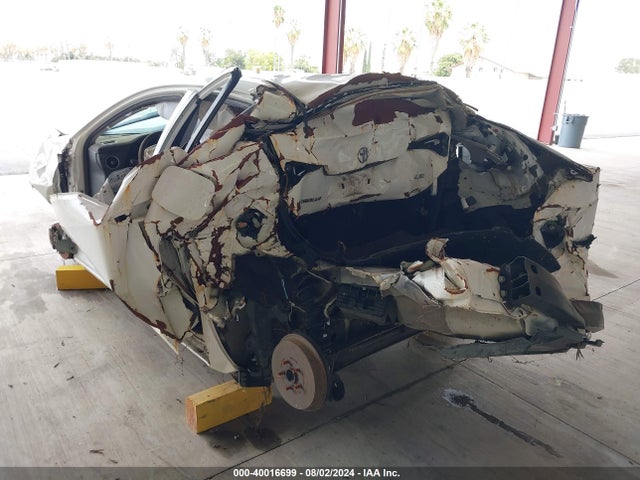 Toyota COROLLA LE 2018 2T1BURHE9JC060299 Image 3